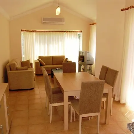 アパートホテル Oasis Holiday Bungalows