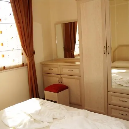 Oasis Holiday Bungalows * Yanıklar